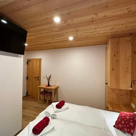 Surc Bed & Breakfast 3*