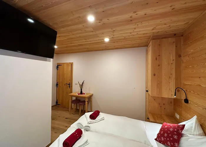 Surc Bed & Breakfast 3*