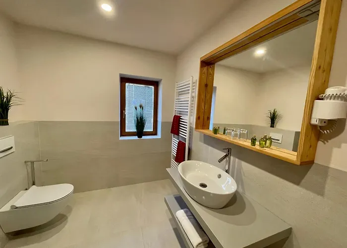 Bed & Breakfast Surc 3*