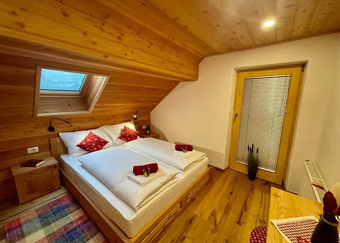 Bed and breakfast Surc 3*